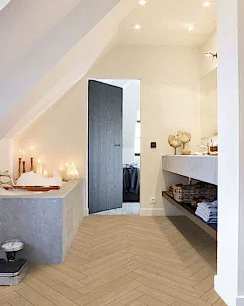 Berry Alloc Chateau Charme Light Natural Balıksırtı Laminat Parke​